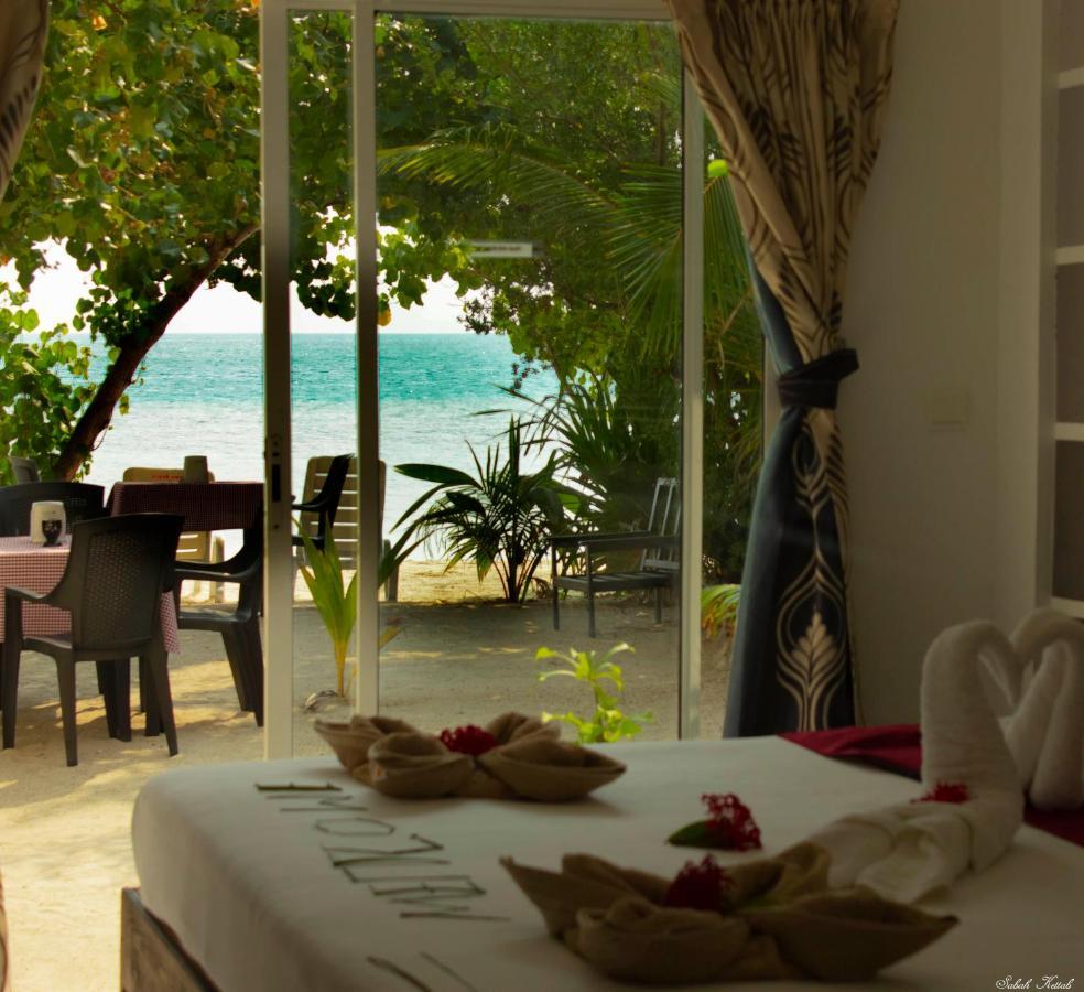 Crown Beach Hotel-Private Bikini Beach Dhiffushi Bagian luar foto