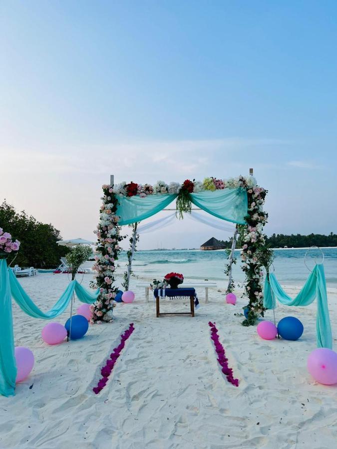 Crown Beach Hotel-Private Bikini Beach Dhiffushi Bagian luar foto