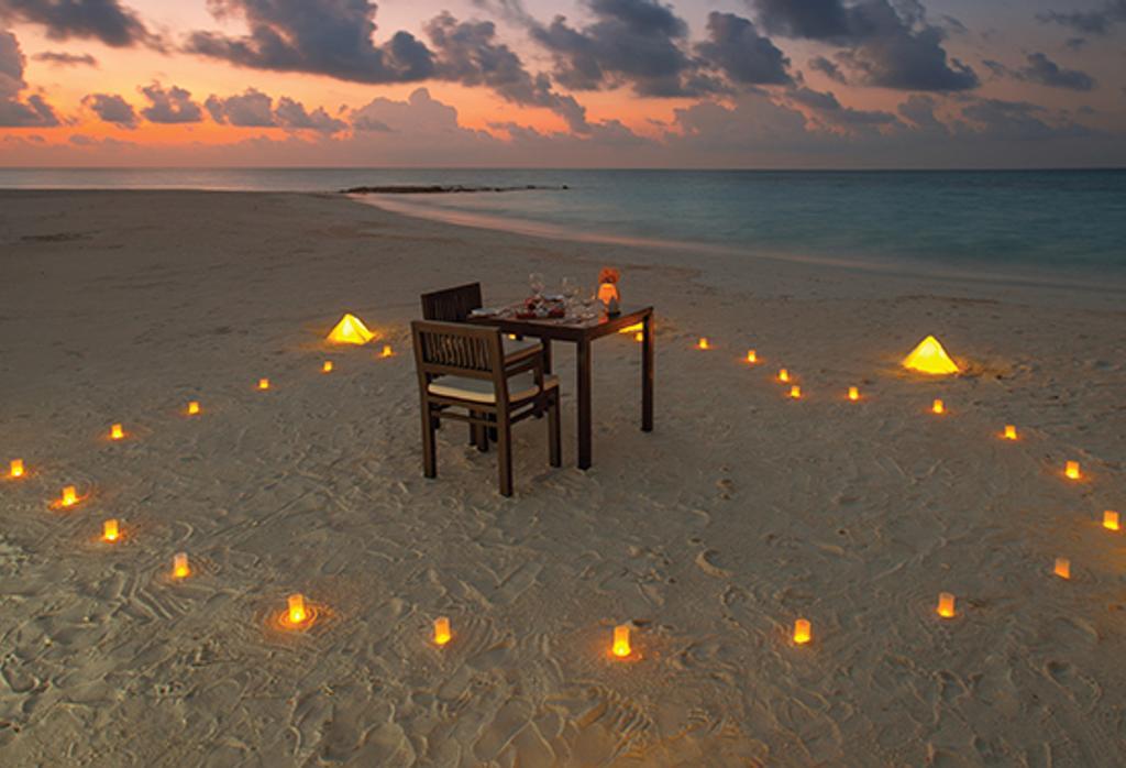Crown Beach Hotel-Private Bikini Beach Dhiffushi Bagian luar foto
