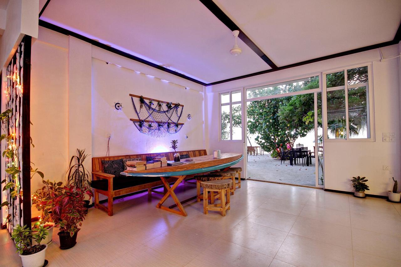 Crown Beach Hotel-Private Bikini Beach Dhiffushi Bagian luar foto